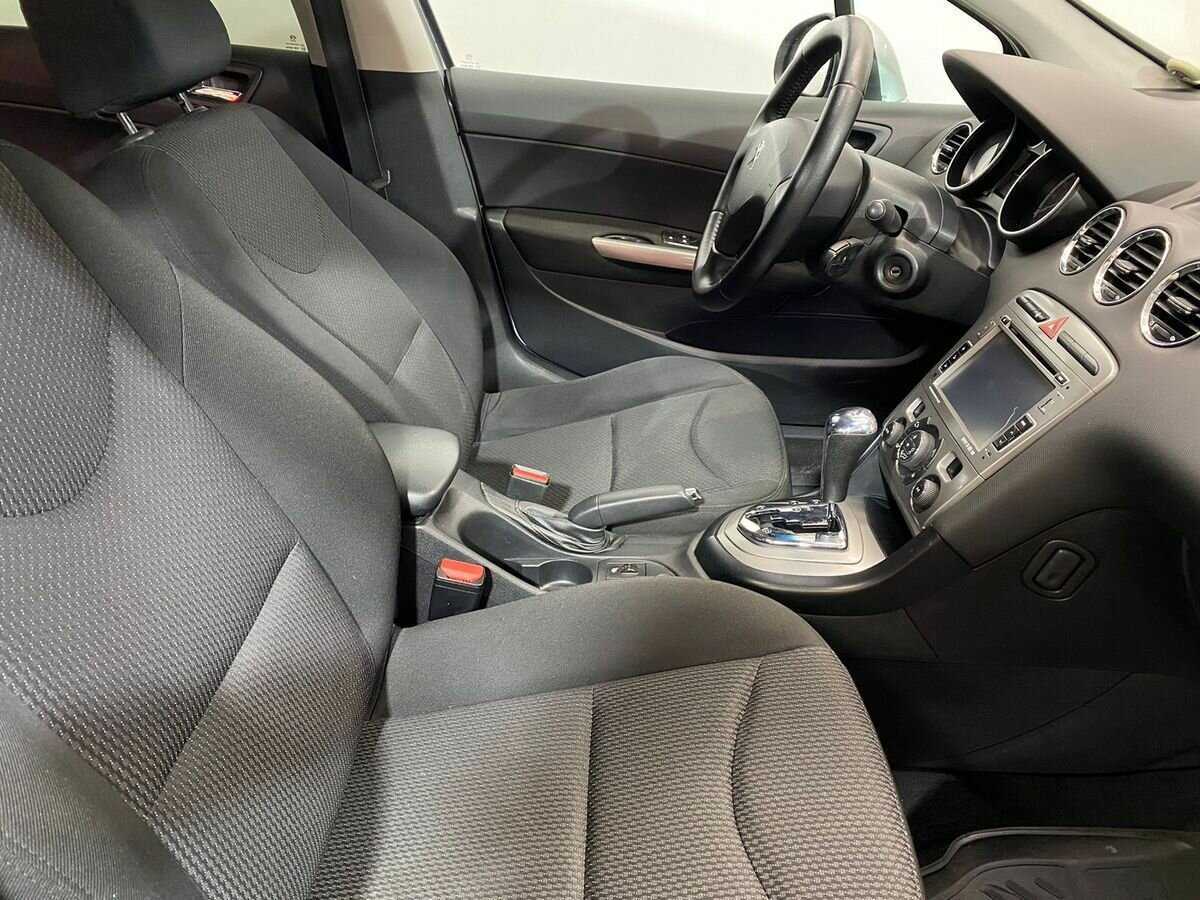 Купить Peugeot 408, 2012, 181 839 км, фото №9