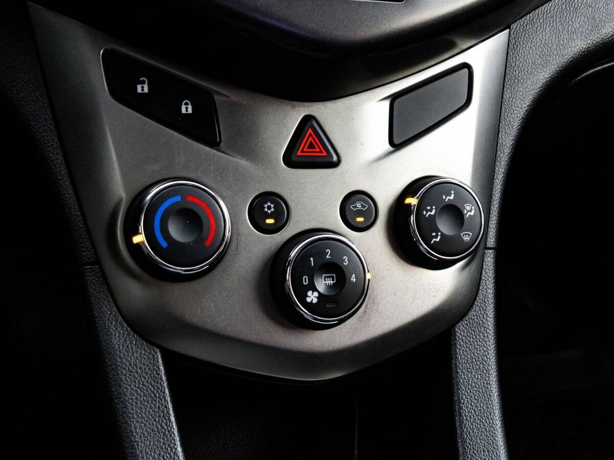 Купить Chevrolet Aveo, 2015, 97 810 км, фото №13