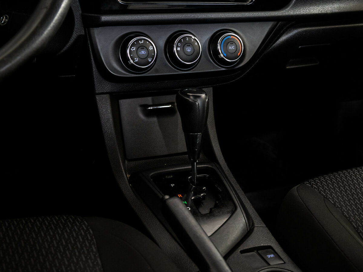 Купить Toyota Corolla XI (E160, E170, E180), 2014, 228 150 км, фото №8