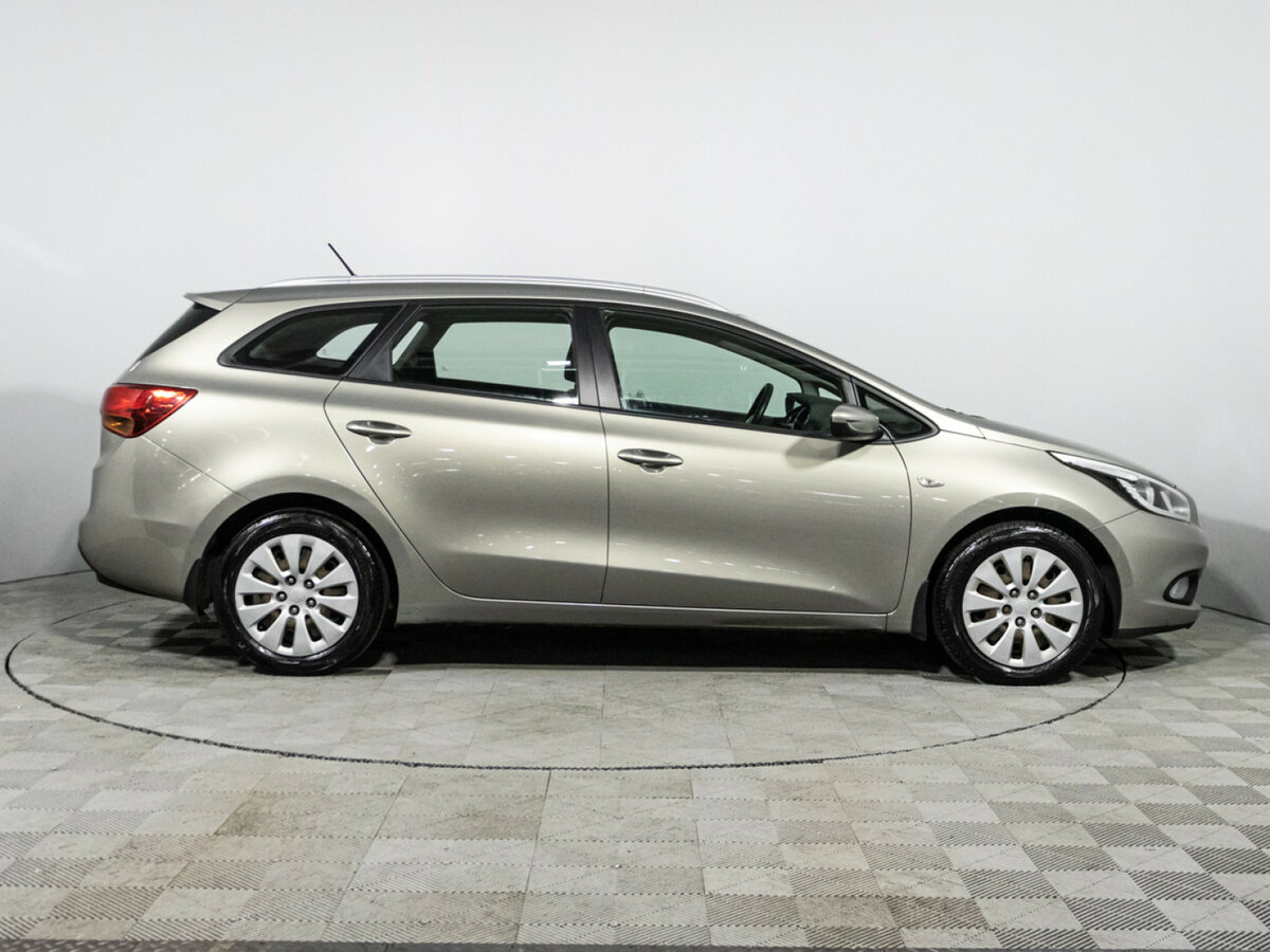 Купить Kia Ceed II, 2012, 130 000 км, фото №4
