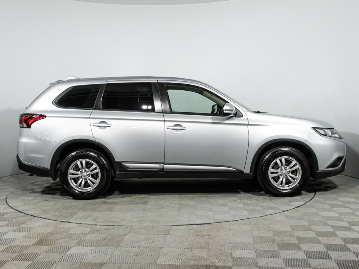 Купить Mitsubishi Outlander III Рестайлинг 3, 2019, 208 856 км, фото №4